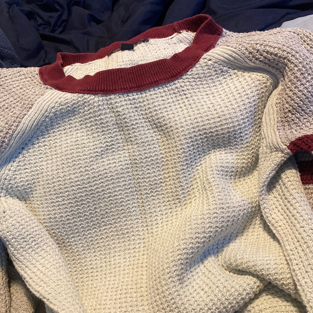 American eagle long sleeve sweater